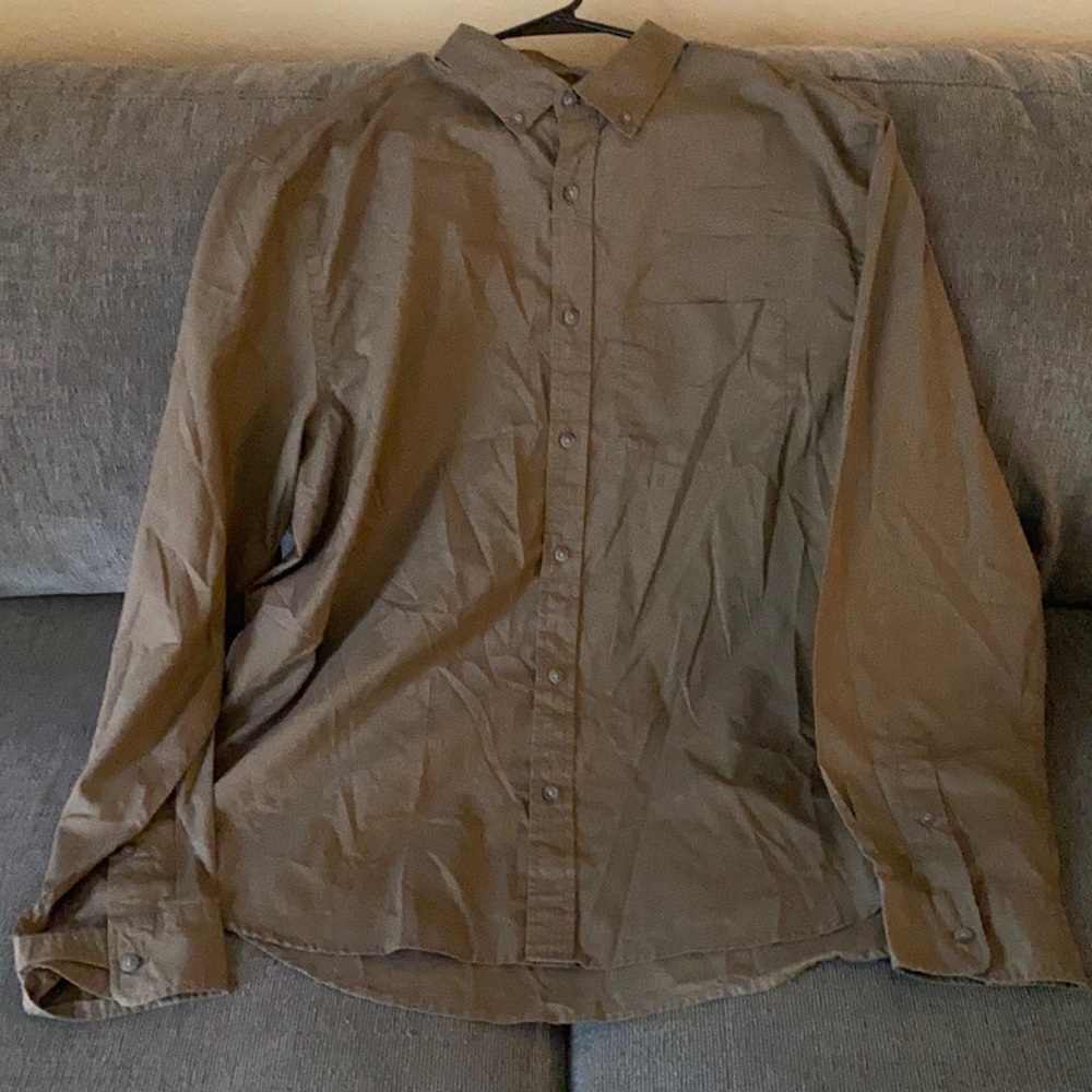 Long sleeve dress shirt. Slim fit